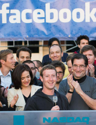 Vender tommelen ned for Facebook