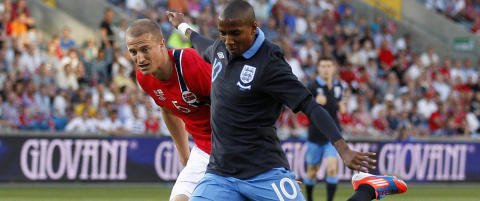 Hangeland ble rundlurt - f�r uhemmet skryt av Hodgson