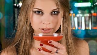 FYLLEANGST: Når alkoholen går ut av kroppen, øker aktiviteten i amygdala - noe som trigger angsten og gjør den verre. Illustrasjonsfoto: Colourbox.com FYLLEANGST: Når alkoholen går ut av kroppen, øker aktiviteten i amygdala - noe som trigger angsten og gjør den verre. Illustrasjonsfoto: Colourbox.com
