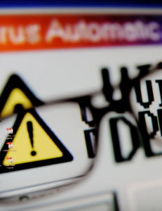 - Vanlige s�kemotorer og sosiale medier mer risikabelt enn porno og spillsider