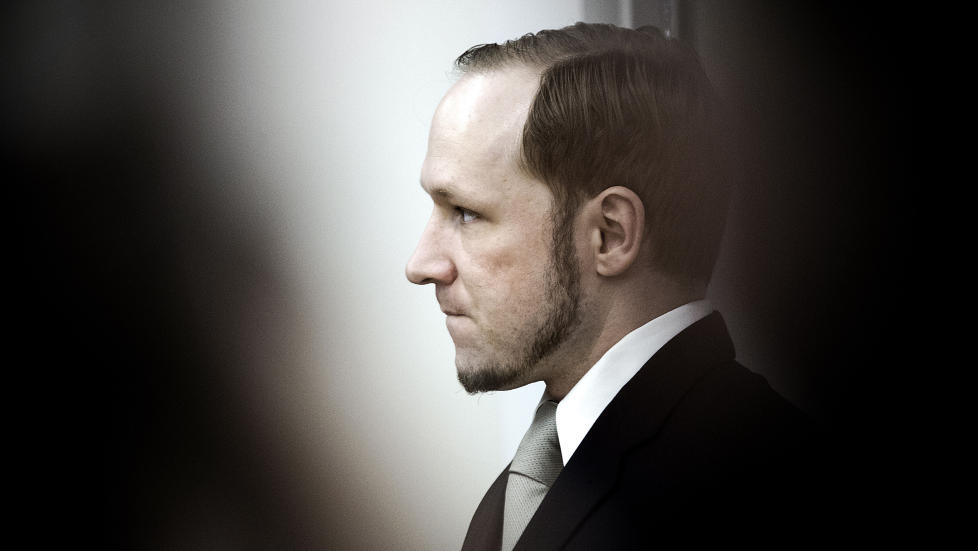 UPOLITISK? �Ingen med vettet i behold vil mene at Hitlers eventuelle kliniske galskap gj�r nazismen og dens massedrap til upolitiske handlinger, �til en slags naturkatastrofe�, som noen har sagt om Breivik,� skriver kronikkforfatteren. Foto: Bj�rn Langsem