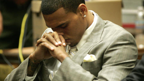ARRESTERT: Rihannas ekskj�reste, Chris Brown, da han fikk dommen for sitt fysiske misbruk av popstjernen i 2009. Foto: Stella Pictures