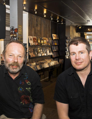 Vinyl, �l & rock'n roll