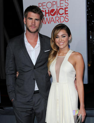 Miley Cyrus er forlovet