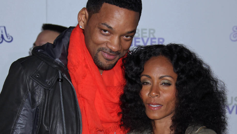  HOLDER KOKEN:  Superparet Will Smith og Jada Pinkett Smitt har v�rt utsatt for skilsmisserykter opp igjennom �rene. De to har v�rt gift siden 1997. Foto: Stella Pictures