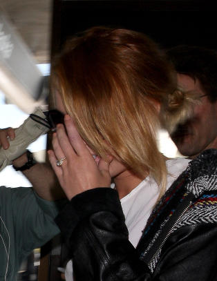 Miley Cyrus viste frem vintage-forlovelsesringen