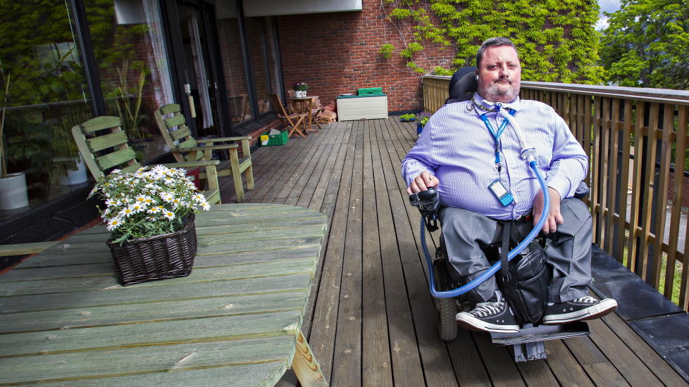 STERKE REAKSJONER: Etter Morten L�thcke ikke kom videre i Norske Talenter fordi han sitter i rullestol, har det kommet sterke reaksjoner. Politikere synes dette er helt urimelig og uakseptbelt fra TV2 og Norske Talenter. FOTO: TORBJ�RN BERG / DAGBLADET