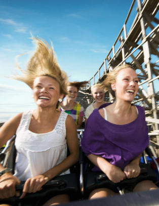 Verdens beste berg-og-dal-bane i tre og Nord-Europas st�rste l�veflokk