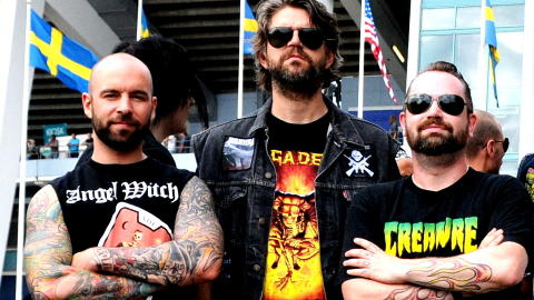 PÅ SWEDEN ROCK: Dagbladets Torgrim Øyre, Johan Öberg og Asbjørn Slettemark fra NRK. Foto: Dagbladet. PÅ SWEDEN ROCK: Dagbladets Torgrim Øyre, Johan Öberg og Asbjørn Slettemark fra NRK. Foto: Dagbladet.