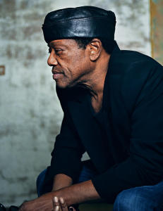 Denne stemmen kan  gj�re hvem som helst mo i kn�rne