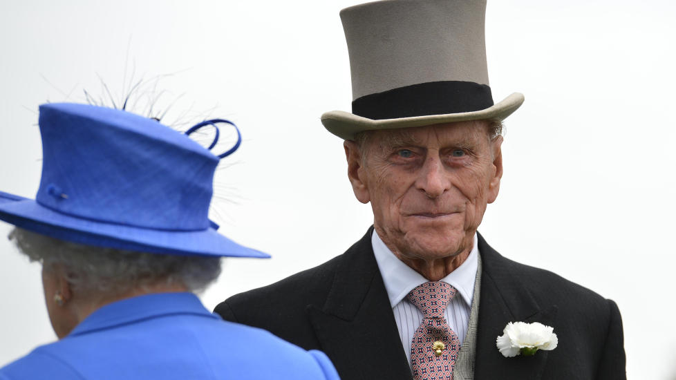FRISK: Prins Philip fortsetter sin rekonvalesens hjemme, forteller Buckingham Palace etter hertugen fikk bl�rekatarr denne uken. Foto: Stella Pictures
