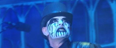 Tilbake fra de d�de