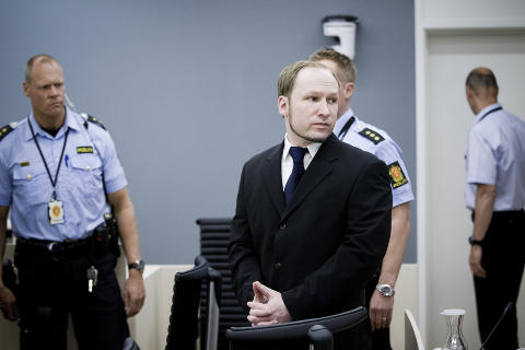<b>- SVÆRT SAMARBEIDSVILLIG:</b> Anders Behring Breivik var svært samarbeidsvillig da han ble tvangsobservert i Ila fengsel, forteller vitner som deltok i observasjonen.