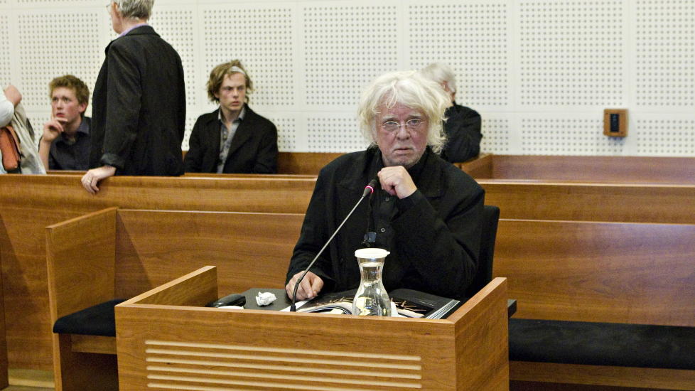 VIL BEVISE USKYLD: I dag er den andre dagen i retten for Odd Nerdrum ankesak i Borgarting lagmannsrett. Advokaten h�per i dag � kunne bevise kunstnerens uskyld. Foto: TORBJ�RN BERG / DAGBLADET