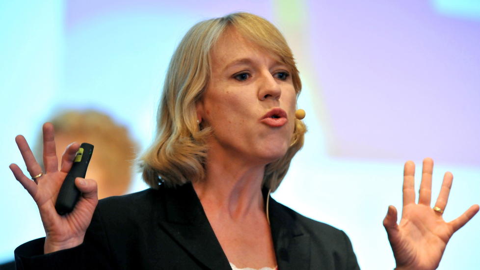 TVILER: Kulturminister Anniken Huitfeldt vil vite mer f�r hun eventuelt kan bestemme seg for en boklov. Foto: Ned Alley/NTB scanpix
