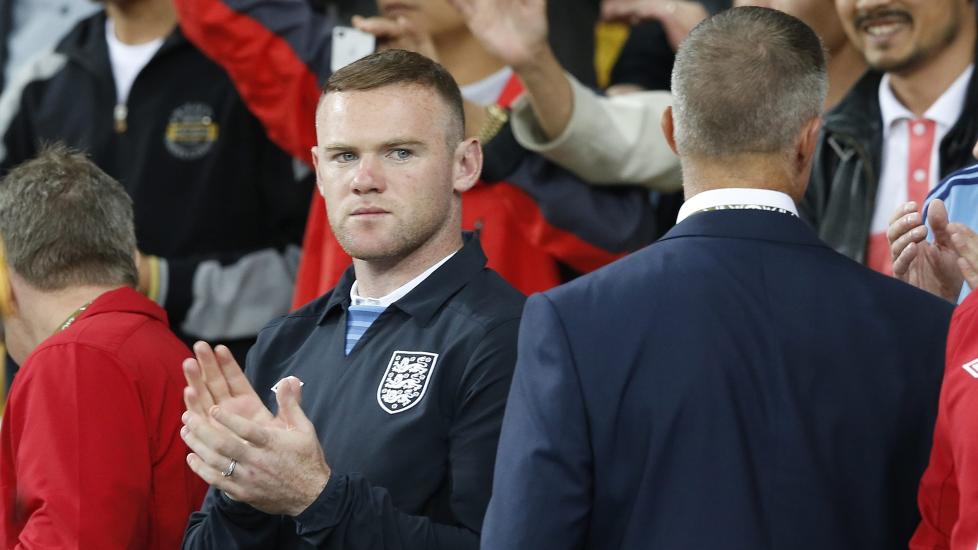 ENDELIG KLAR: England har gjort det godt uten Wayne Rooney, men blir enda bedre med United-stjernen. FOTO: EPA/Kerim Okten.