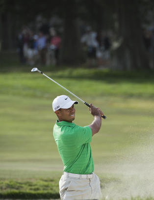 Tiger Woods raste nedover p� resultatlisten