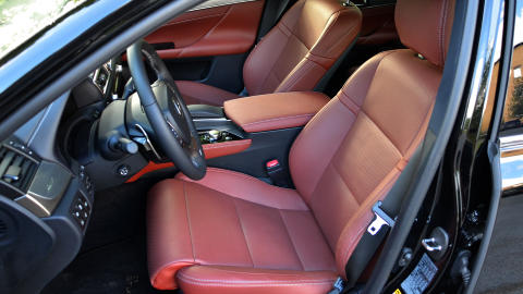 DETALJRIKDOM: I GS 450h handler det om detaljer. Detaljer som sammen gj�r totalopplevelsen s� optimal som mulig. Foto: ANDREAS HANDELAND