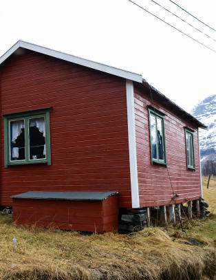 �Aldri helved jeg g�r med at betale 2700 for det k�ken.�