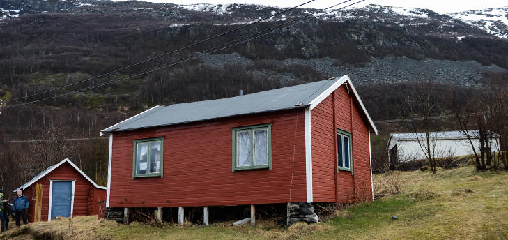 «Aldri helved jeg går med at betale 2700 for det kåken.»