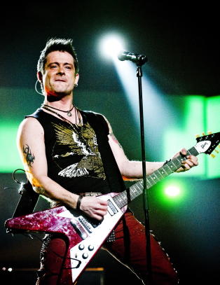 Plumbo hjelper ikke mot d�rlig musikk