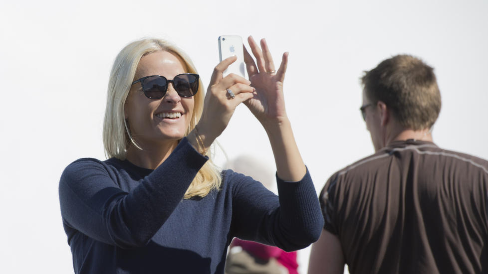 P� FERIE: Kronprinsesse Mette-Marit har tatt seg to ukers ferie. Foto: Stella pictures