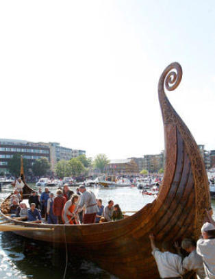 Vikingskip med vannskrekk
