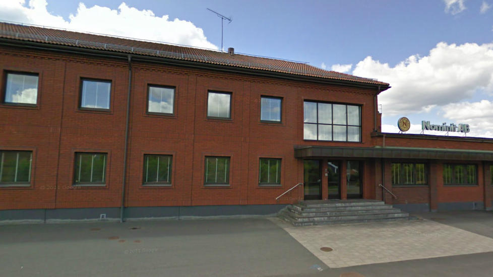 MILLIONREGN: P� bildet er himmelen bl�, men det har nettopp v�rt millionregn over denne arbeidsplassen. Foto: Google Maps