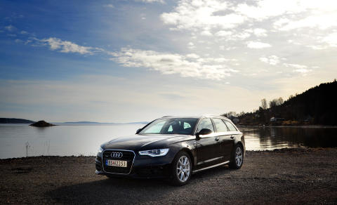 ULV I F�REKL�R: Ikke la deg lure av det litt kjedelige, svarte men likevel lekre skallet. Under panseret bor det anabole dieselkrefter. Foto: ANDREAS HANDELAND