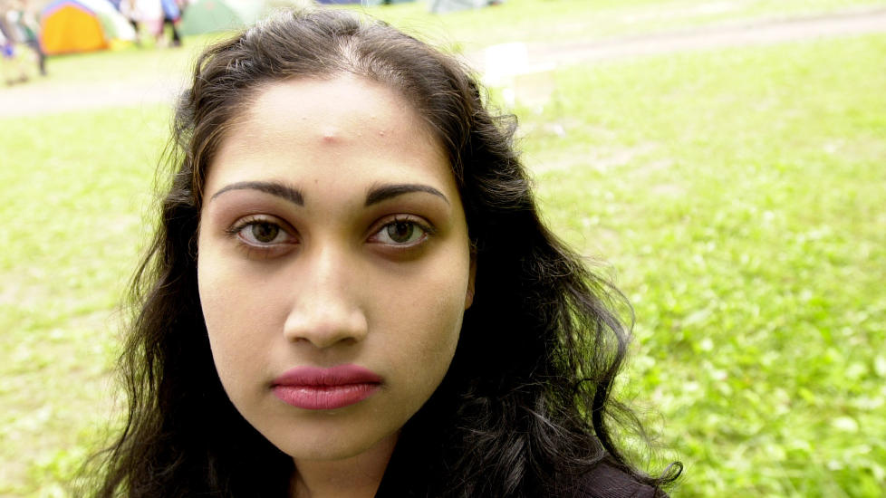 LEI SEG: Stortingsrepresentant Saera Khan sluttet i politikken da de ble kjent at hun hadde ringt sp�koner p� Stortingets regning. N� snakker hun ut til kvinnebladet KK om det som ble hennes personlige livskrise - mens hele Norge fulgte med. Foto: Scanpix