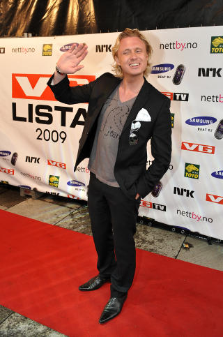 - HAR IKKE GJORT NOE GALT: Sverre Goldenheim er lei seg for at kameraten Olsen mister programlederjobben for MGP Jr. Foto: Stella Pictures