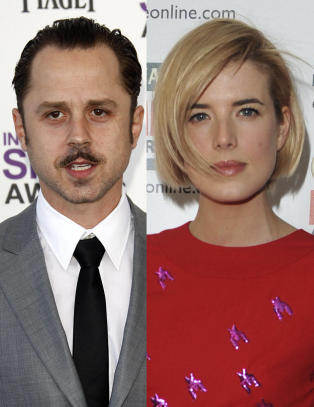 - Har de datet? Og n� er de gift?