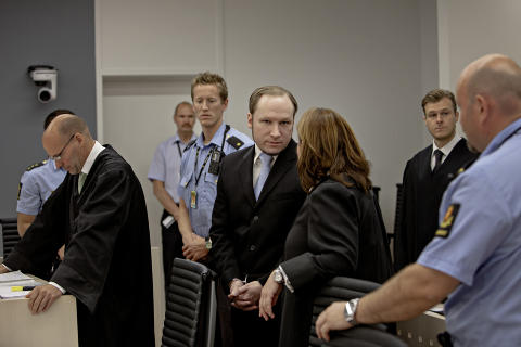 <b>SISTE DAG:</b> På rettsforhandlingenes siste dag prøver Anders Behring Breiviks forsvarere å overbevise retten om at han må kjennes strafferettslig tilregnelig.