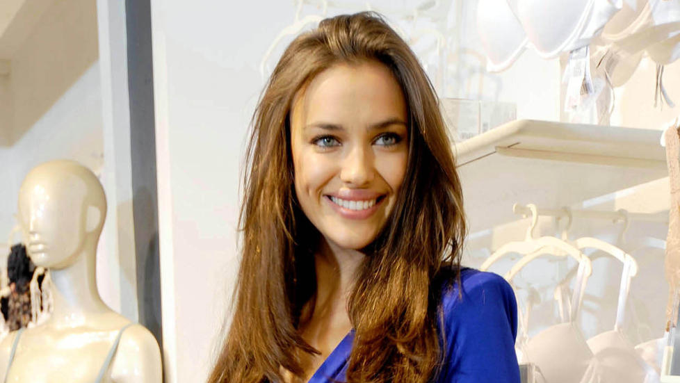 LIKER IKKE SLEMME TWITTERKOMMENTARER: Fotballspiller Christiano Ronaldos kj�reste Irina Shayk. Foto: Stella Pictures