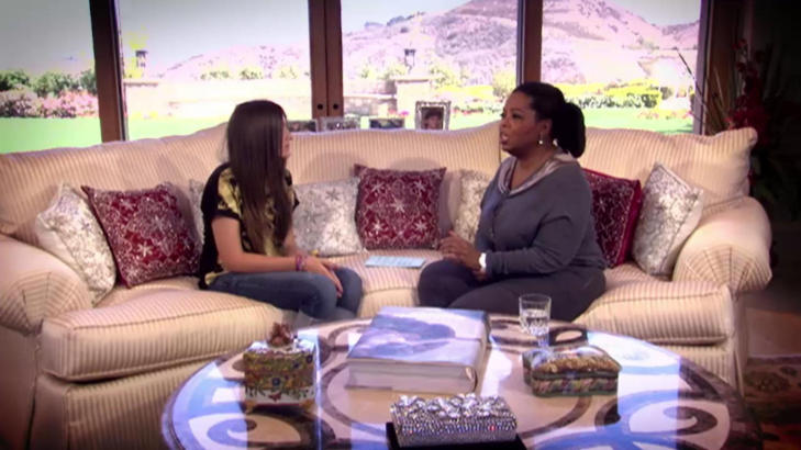  SNAKKET UT:  Michael Jackson var ved flere anledninger i samtaler med talkshow-dronningen Oprah Winfrey. Tidligere denne m�neden var det Paris Jackson som satt i sofaen til Oprah og snakket om privatlivet sitt. Foto: Stella Pictures