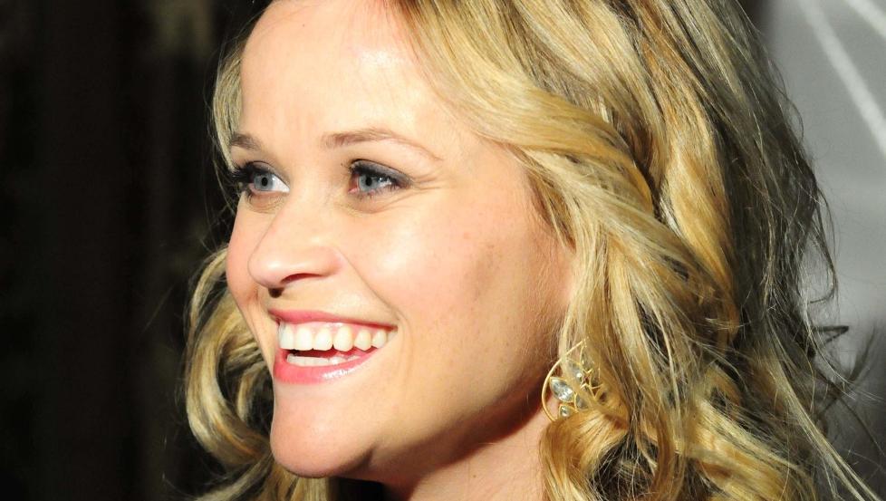 BLIR TREBARNSMAMMA: F�rst som h�ygravid bekrefter Reese Witherspoon at hun snart blir trebarnsmamma. Foto: Stella Pictures
