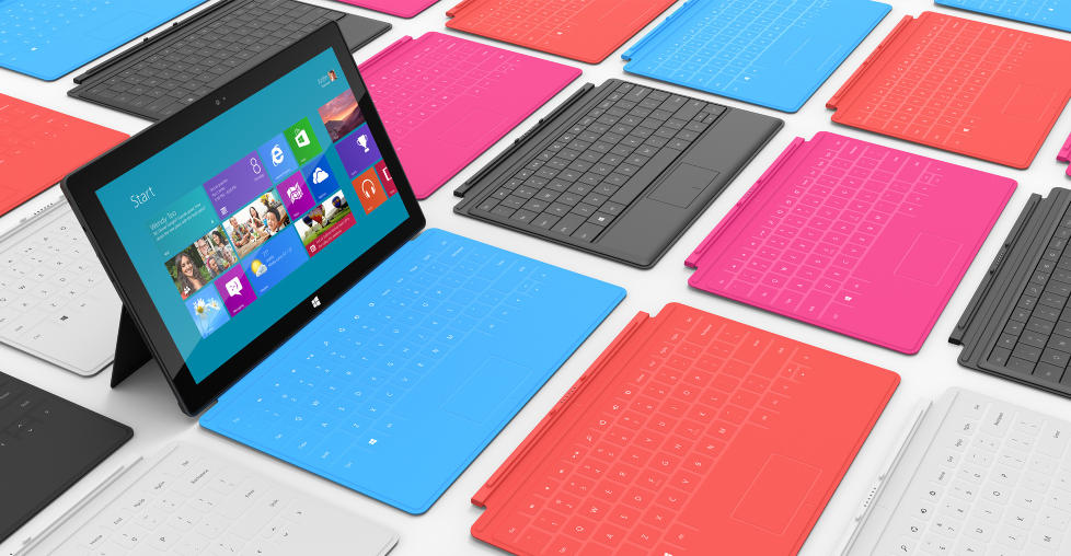 P� ETT BRETT: Microsoft har ikke r�d til � feile med Surface, selskapets store satsing i det Apple-dominerte markedet for nettbrett. Foto: Microsoft