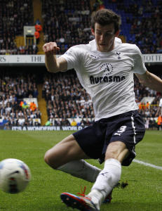 Gareth Bale skrev under ny fire�rskontrakt med Tottenham