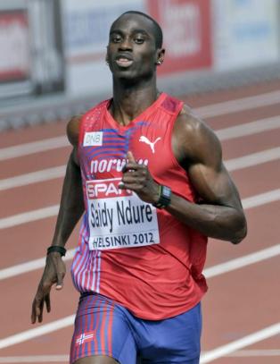 Ndure suveren i semifinalen i EM