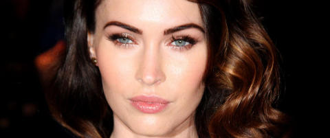 Megan Fox bruker englepåkaller for å beskytte gravidmagen