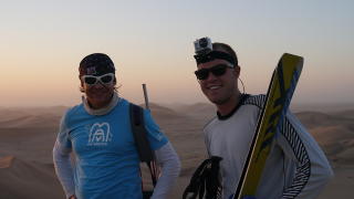 SKIENTUSIASTER: J�rgen Veiby (t.h.) m�tte sandskikj�rer Henrik May (t.v.) p� en 25 dagers tur i Afrika. Foto: PRIVAT