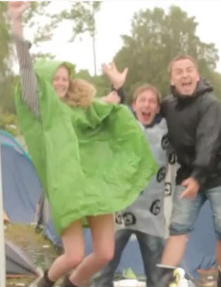 Hovedeltakere flykter til hotell