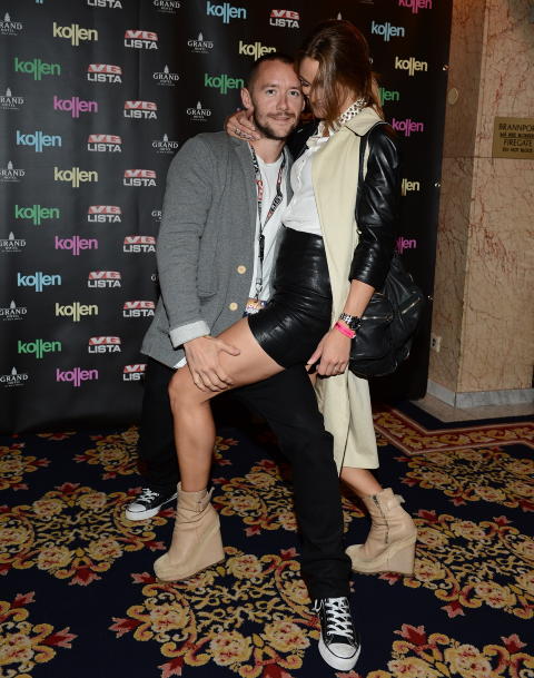KLAR FOR FEST: Thomas �Fingern� Gullestad og forloveden Jenny Skavlan klare for fest. Foto: Tor Gunnar Berland / Stella Pictures