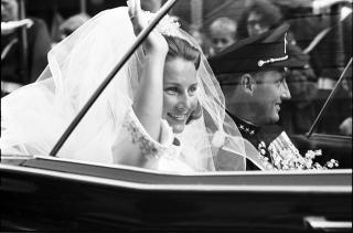 VAKKER BRUD: Sonja p� bryllupsdagen 29. august 1968. Foto Vidar Knai / NTB Scanpix