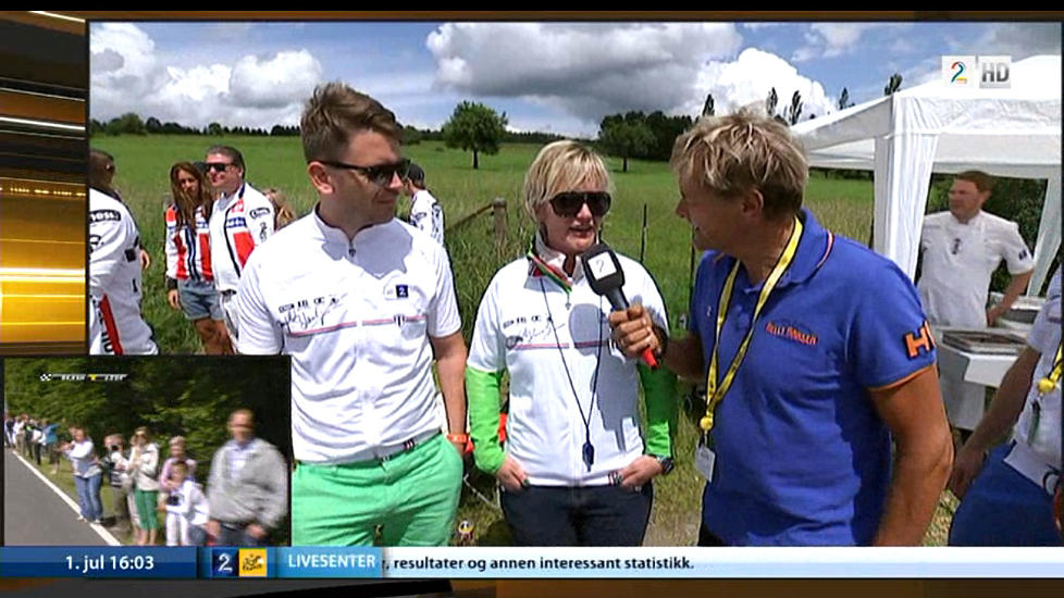 INTERVJUER EGNE SPONSORER:  I et flere minutter langt innslag i s�ndagens Tour de France-sending intervjuer reporter Dag Otto Lauritzen fire representanter av TV2s sponsore. Foto: Grap av TV2s sending