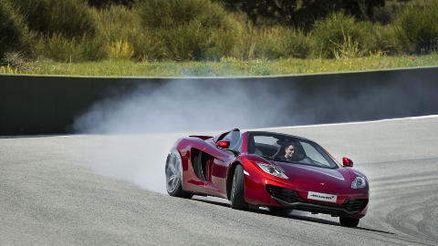 BARE BANE:  Det hjelper neppe � forklare lovens lange arm at du bare brukler bilen til det den er laget for. Foto: McLAREN