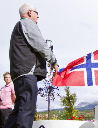 2006: F� ham bort fra idretten 2012: La ham bare g� videre