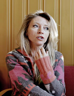 Trude Mostue ble hetset da hun fortalte at hun skulle være hjemme med barna