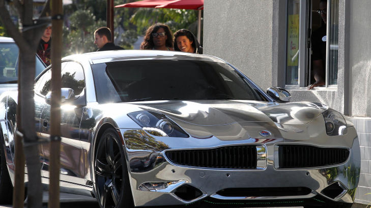  CRUISER:  Det var i denne s�lvkromfarga Fisker Karma-bilen Justin Bieber ble stoppet i da han r�kj�rte i gatene i Los Angeles. Foto: Stella Pictures