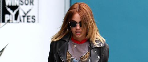 Miley Curys' pilatestrener tar henne i forsvar